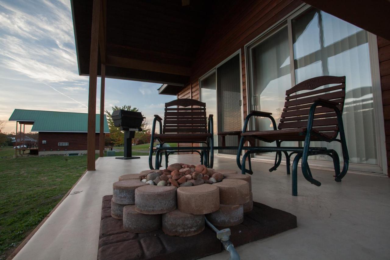 Serenity Springs - Michigan City Hotell Springfield Exteriör bild