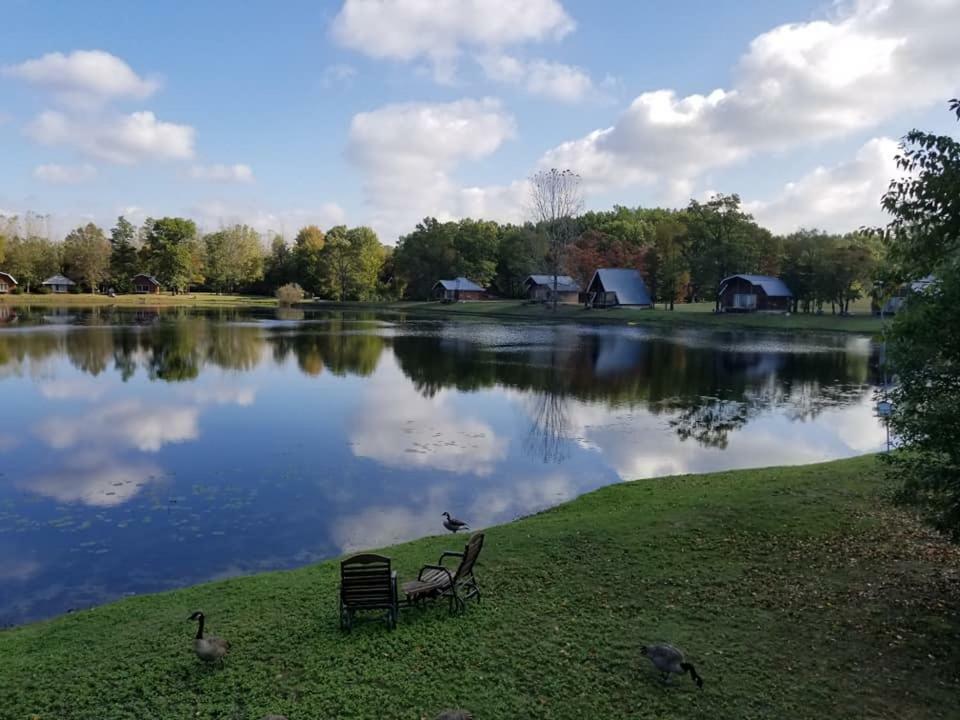 Serenity Springs - Michigan City Hotell Springfield Exteriör bild